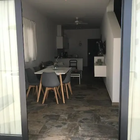 Casa Hondartza, Situada En Urbanización En Primera Línea * Playa Blanca (Lanzarote)