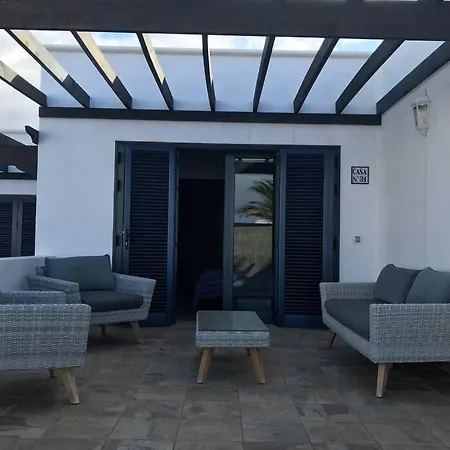 Casa Hondartza, Situada En Urbanización En Primera Línea * Playa Blanca (Lanzarote)